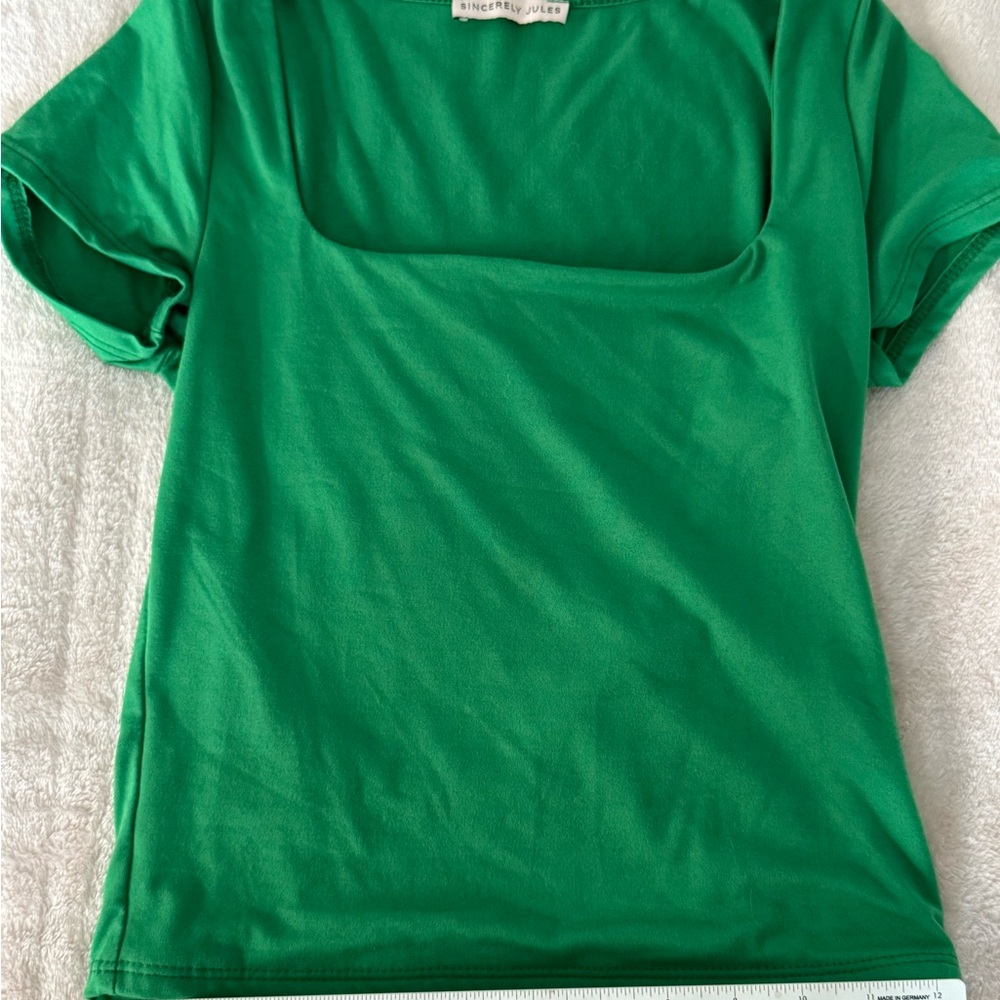 Sincerely Jules Green Cut Out Short Sleeve Tee